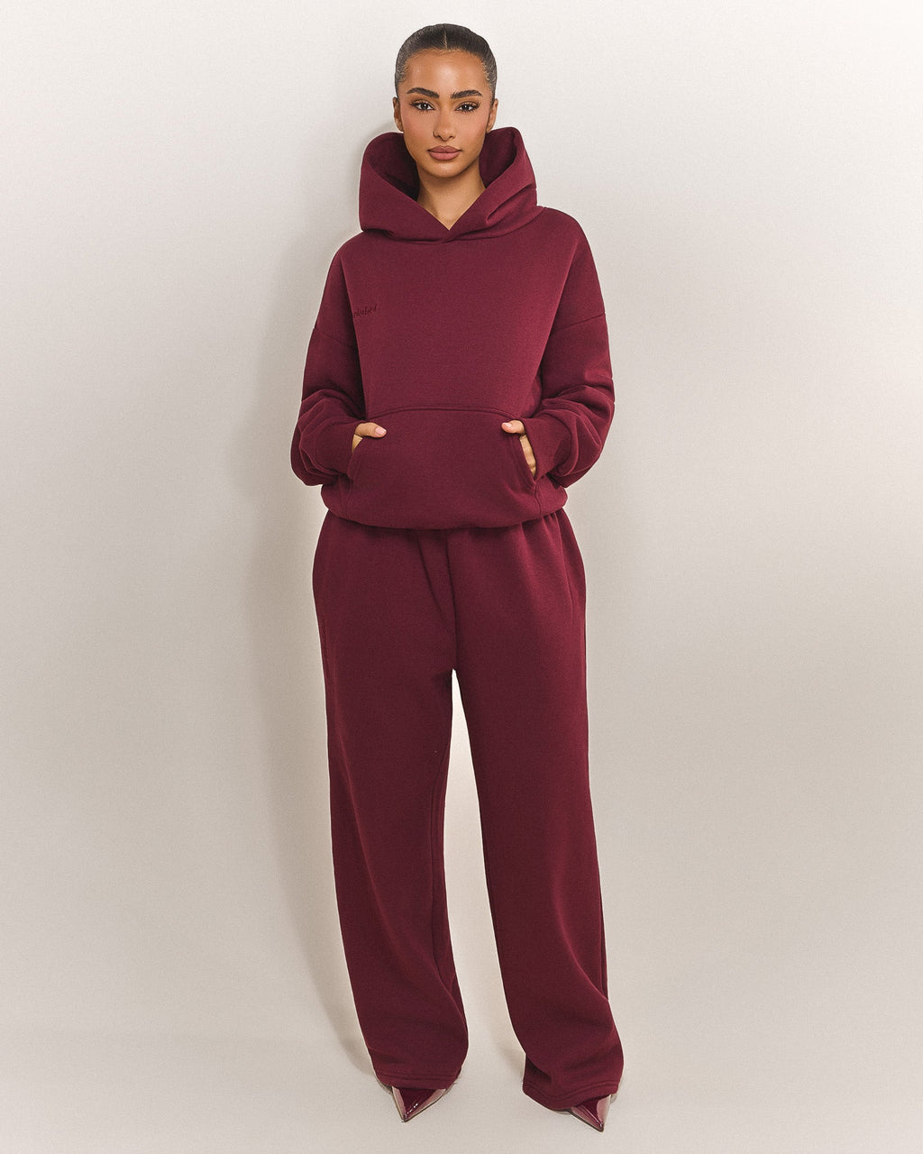 The Classics Hoodie in Wine